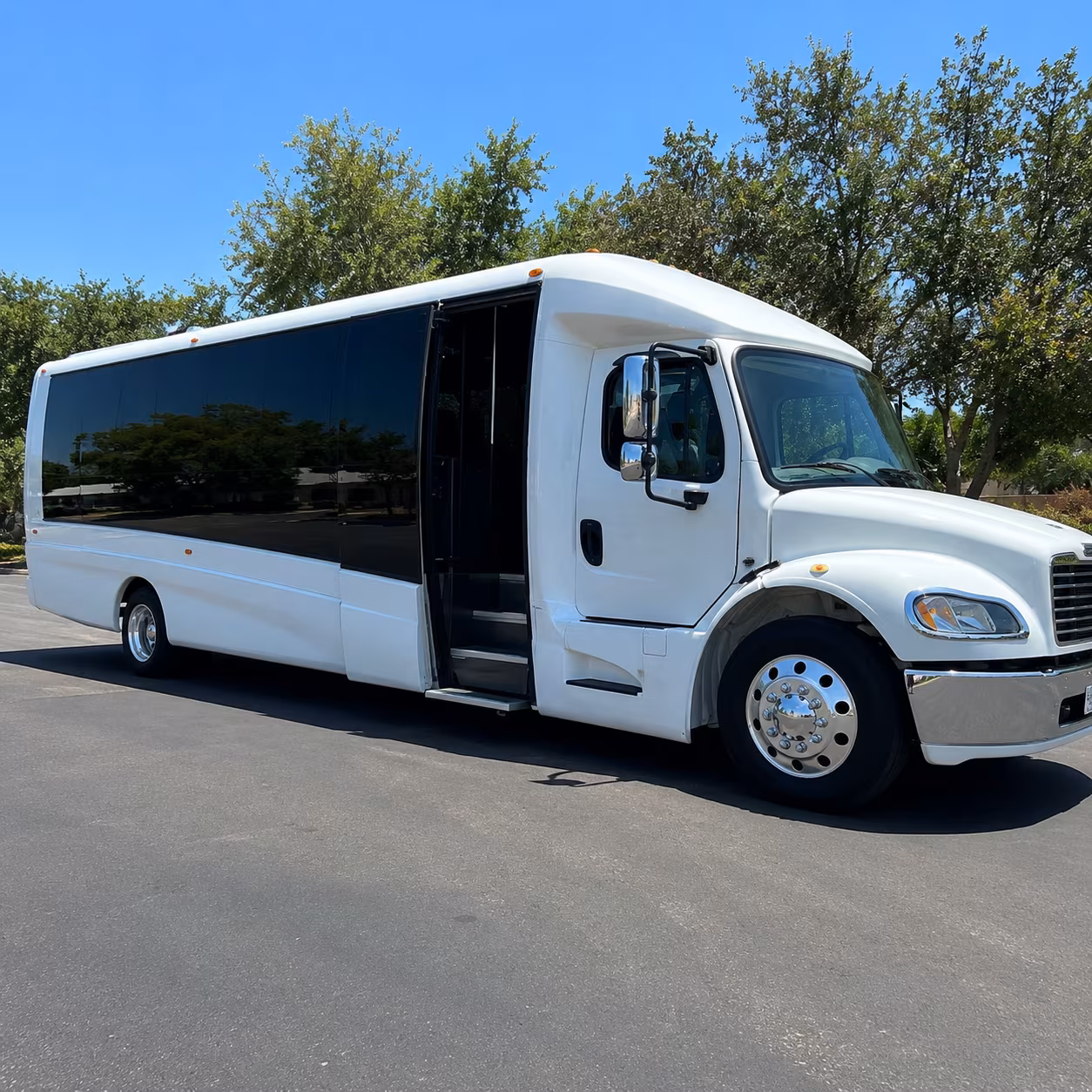 find the perfect transportation for your next corporate event 3